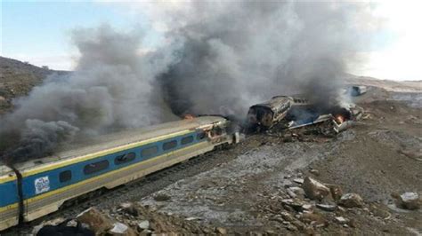 بث تلفزيون اليوم السابع المصري مشاهد من داخل عدد من العربات المنكوبة في حادث تصادم قطارين أحدهما للركاب، وقع. مقتل 31 شخصا في تصادم قطارين بإيران - مشاهير