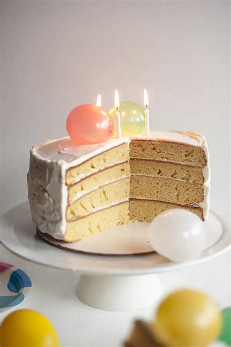 Edible Balloon Birthday Cake • A Subtle Revelry