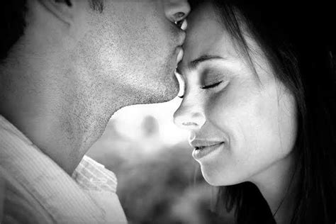 Know About Different Types Of Kisses And What They Mean