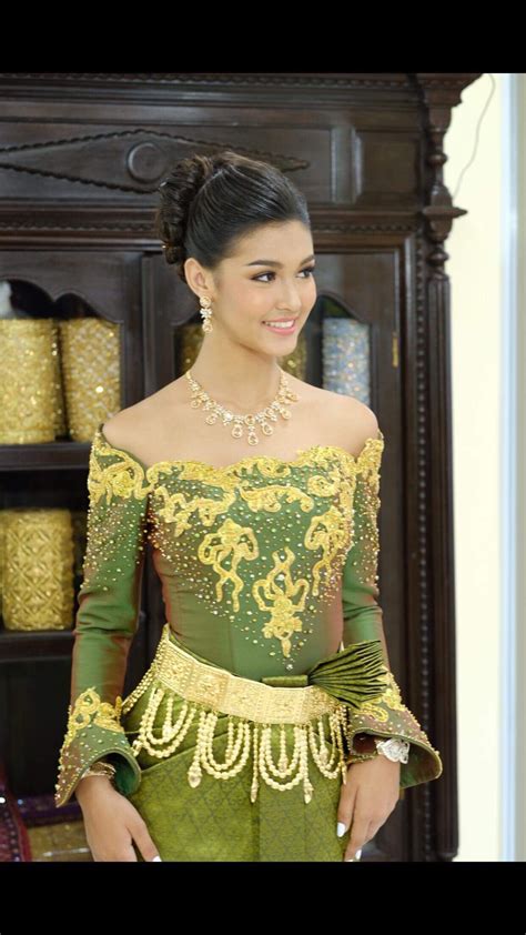 samangka-nournsrey-thai-traditional-dress,-dresses,-traditional