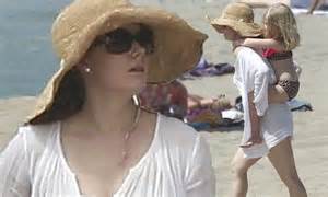 Amy Adams Covers Up Her Yellow Bikini With Kaftan On Beach