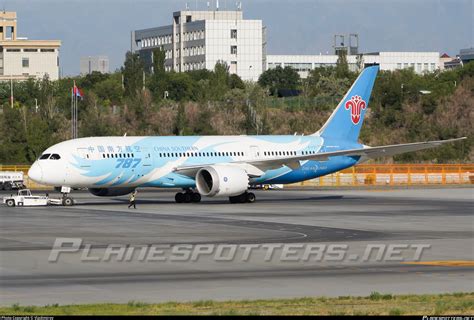 B China Southern Airlines Boeing Dreamliner Photo By