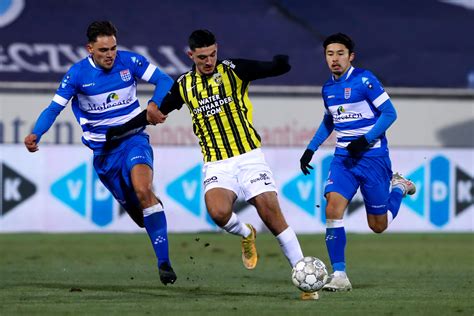 The team scores a lot on. PEC Zwolle verlengt na Reijnders en Huiberts opnieuw met ...