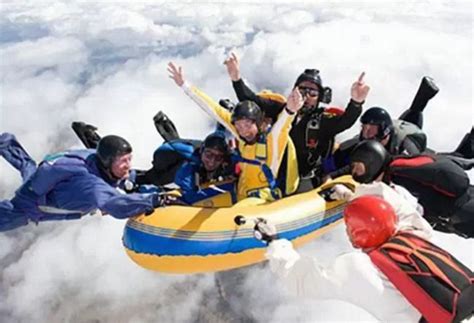 The 15 Funniest Photos In Skydiving History Funny Skydiving Pictures
