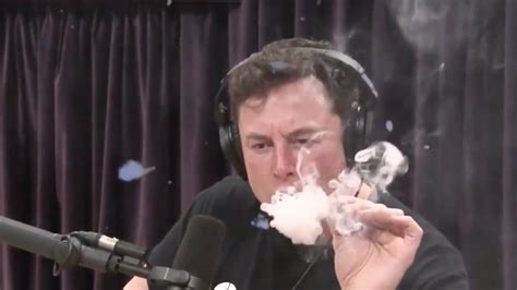 Elon Musk Aparece Fumando Marihuana Y Las Acciones De Tesla Se Desploman 10