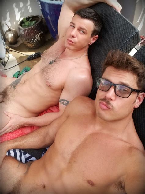 Jesse Santana Dating Hunky Tyler Roberts Returning To Gay Porn