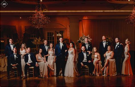 10 Group Posing Tips For Photographing Large Groups Artofit