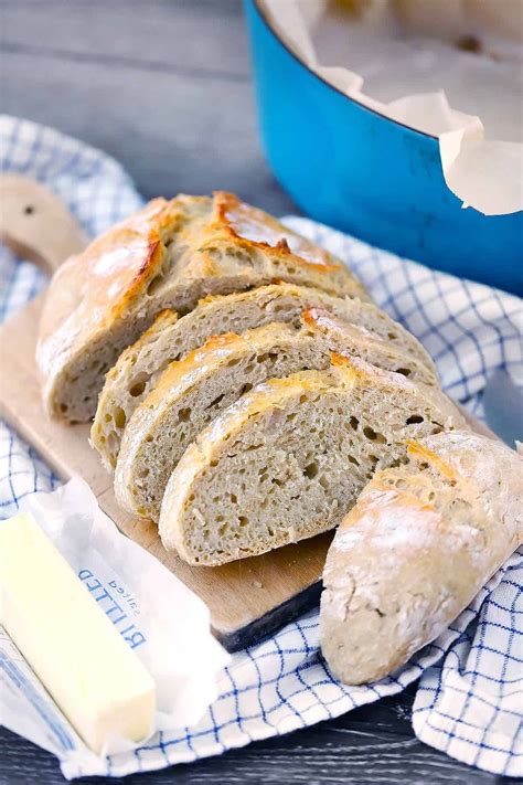 This Recipe For No Knead Artisan Bread Is So Easy To Make In Your Dutch Oven With Only Minutes