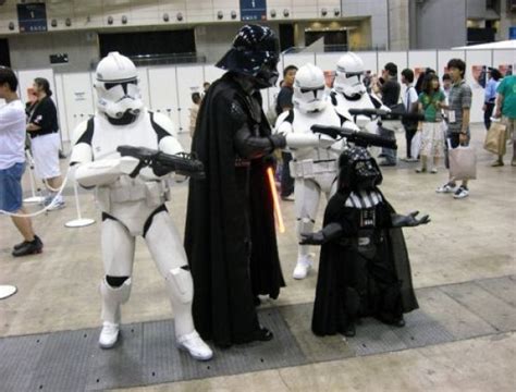 Darth Vader And Mini Darth Vader Cosplay Pic Global Geek News
