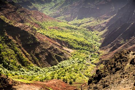Trying to find the best kauai trails? Kalalau Trail - HawaiiOnAMap