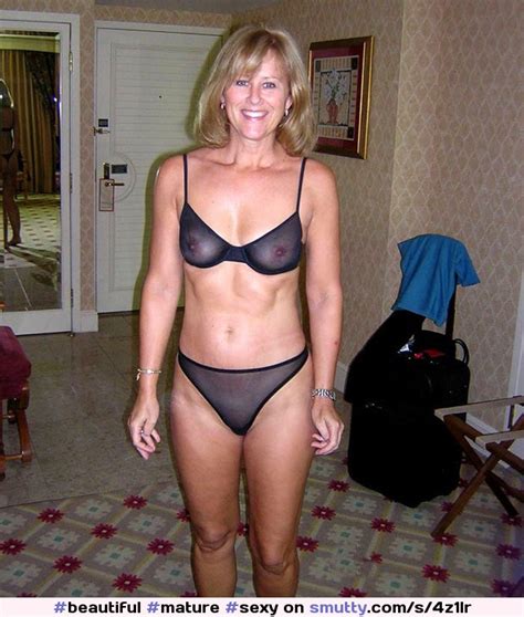 Beautiful Mature Sexy Lady Exposing Pussy Nipples Blonde Exposed