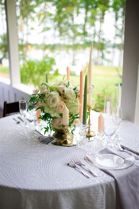 Finding the Perfect Wedding Venue with Floral Arrangements | Twin Creeks
