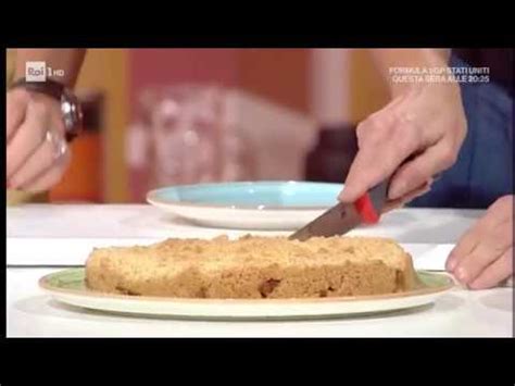 Ricette dolci di benedetta parodi, ecco la carrot cake presentata oggi a molto bene: Le ricette di Benedetta Parodi - Torta di mele croccante ...