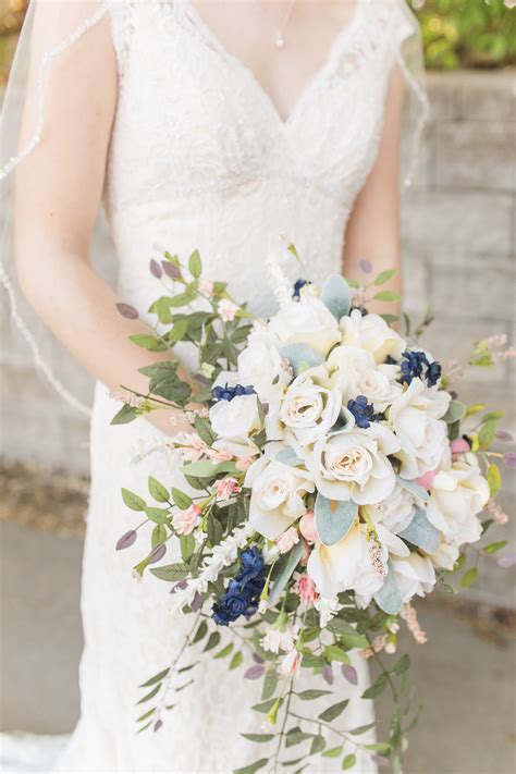 bridal bouquet, wedding florals, hobby lobby, diy wedding | Rancho las