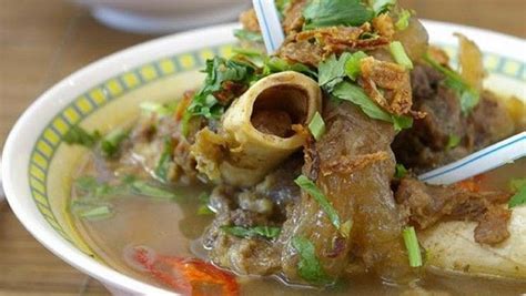 Sop tulang sumsum menjadi salah satu makanan favorit banyak orang di indonesia. Nikmati Lembut Gurih Sop Tulang Sumsum Enak di 5 Tempat Ini