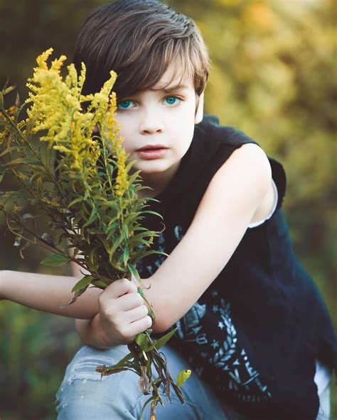 Cute Blue Eyes Boy Model Paxton Pope In 2022 Blonde Kids Beauty Of