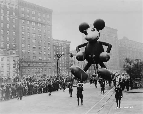 Macy's Thanksgiving Day Parade: 10 decades of balloons, visualized - CNN