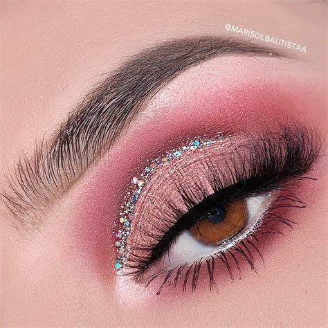 Beautiful Glittery Eye Makeup Look Idea Glittery Eye Makeup Creative
