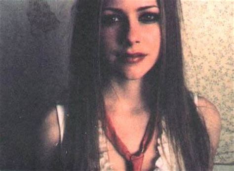 Avril Lavigne Photoshoot 001 Let Go Album 2002 Anichu90 Photo