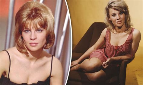 you ll never guess what doctor zhivago s julie christie looks like now celebrity news