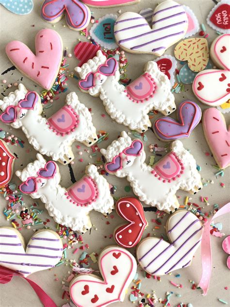 With this christmas cookie cutter set you can! You're a Llama fun cookies Valentine's Day | Decoracion de ...