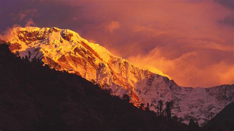Sunset Over Mountains Of Himalayas Wallpapers Hd Wallpapers Id 30354