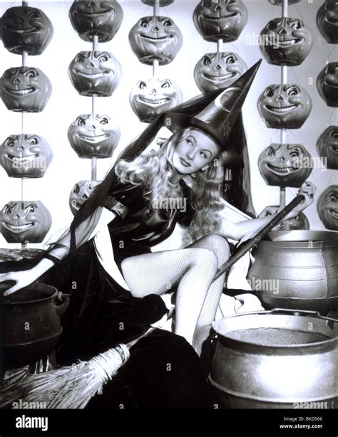 I Married A Witch 1942 Veronica Lake Imaw 004p Stock Photo Alamy
