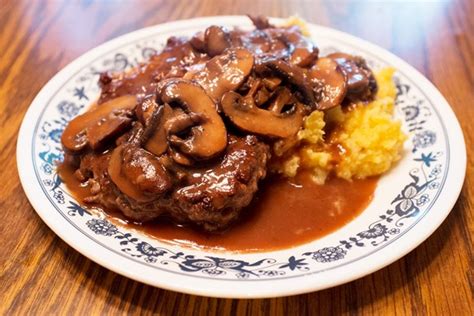 1 small white onion, diced. Sophie Mbeyu Blog: Cube Steak with Mushroom Gravy and ...