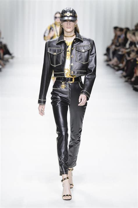 We did not find results for: Défilé Versace printemps-été 2018 Prêt-à-porter | Idées de ...
