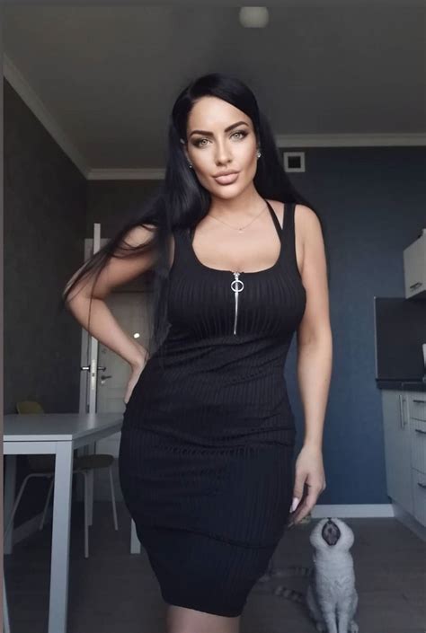 29 Y O Victoria From Moscow Russia Blue Eyes Black Hair Id 832896