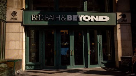 Bed Bath And Beyond Warns Of Possible Bankruptcy The New York Times