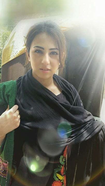 Pin By Suhail Fever Rashid On Random Stuff Ushna Shah Pakistani Actress Beautiful Arab Women