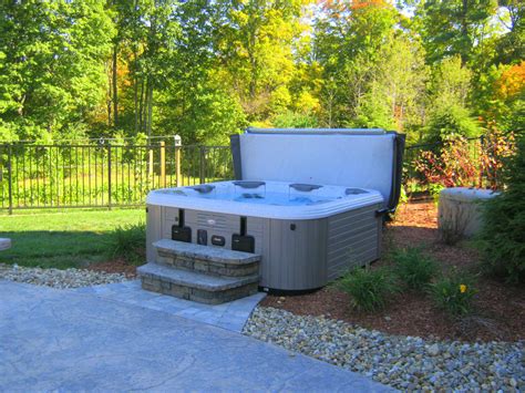 bullfrog spa 562 with bose entertainment system hollis nh purchased from oasis hot tub