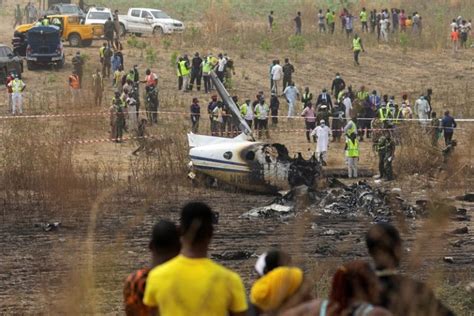 Nigerian Air Force Passenger Plane Crash Kills Seven People Metro Us