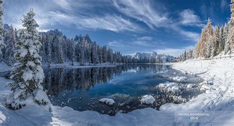 Arriva Linverno Sul Lago Dantorno Winter Landscape Landscape