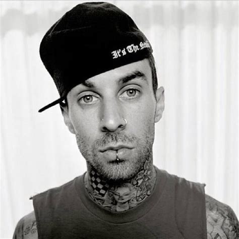 Travis Barker Of Blink 182 Sidelined With Covid Noise11 Com