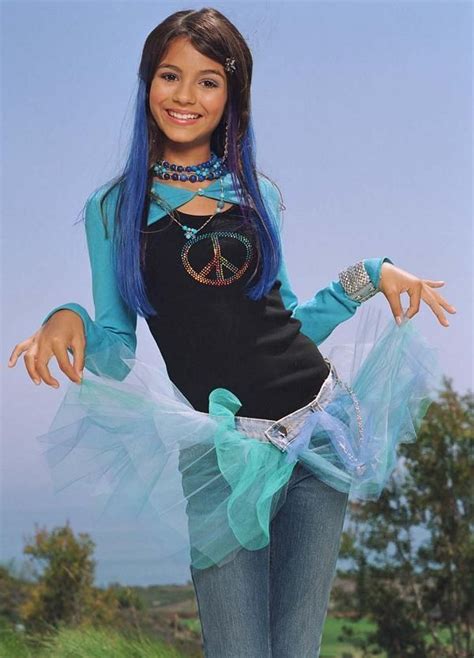 Victoria Justice Starred On Nickelodeon S Zoey As Lola Martinez