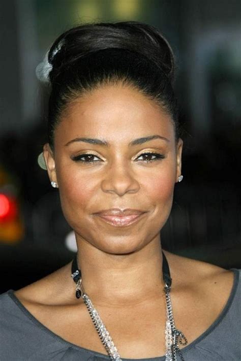 Needless to say, they are super comfortable, help you look effortlessly chic, and in many cases, you can do the beautiful updos you see in the pictures yourself. Elegant Hairstyles for Beautiful Black Women to Wear to ...