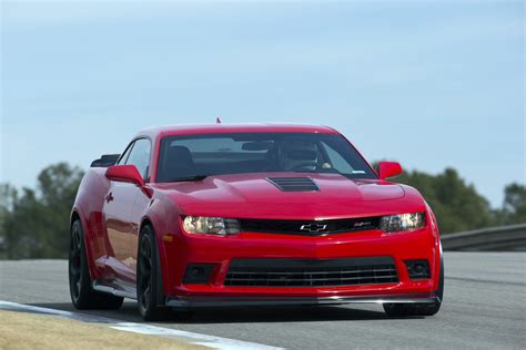 Red Chevrolet Camaro 5th Generation HD wallpaper | Wallpaper Flare