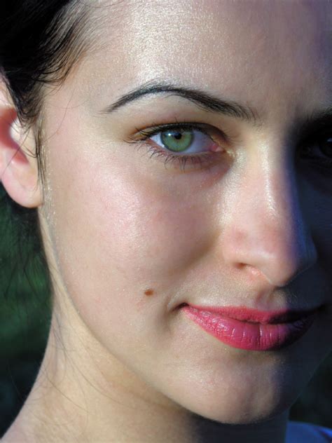 First, check your face for any moles, and then look at the diagram above to identify the number(s) that are the closest otherwise use lots of foundation to cover it. 7 Best Natural Mole,Skin Tag & Wart Removal creams on the ...