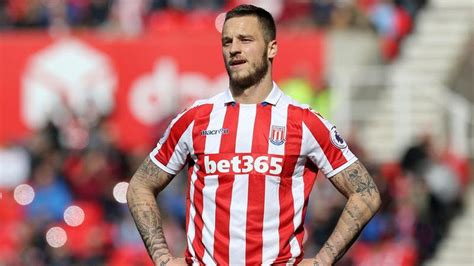 Marko Arnautovic Wants To Leave Stoke Reports Express And Star