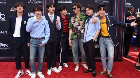 Bts First K Pop Band To Top Billboard Album Charts Life And Art China