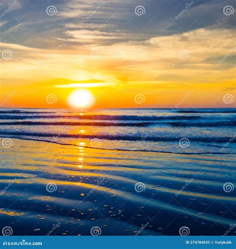 Sandy Sea Beach At The Early Morning Stock Image Image Of Sunshine