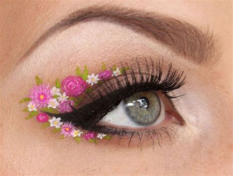 20 Unique Eye Makeup Looks To Drool Over