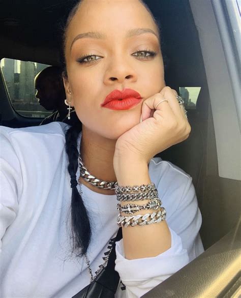 Selfie Rihanna Jewelry Rihanna Riri Rihanna