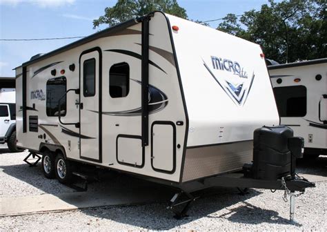 Best Travel Trailers For Retired Couples - 2020 Top Picks - RV Expertise