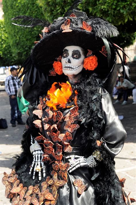 35 Hauntingly Beautiful Photos To Capture Day Of The Dead