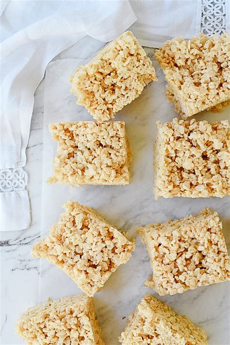 Vanilla bean ice cream, milk, rice, marshmallow creme. Brown Butter Rice Krispie Treats - Your Homebased Mom