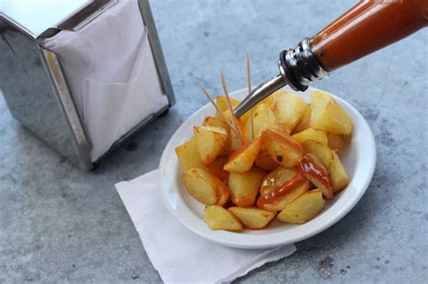 How To Make Patatas Bravas Spanish Tapas Recipes Basco