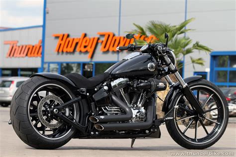 Softail relocates the shocks under the bike to keep the rear looking like a clean hardtail. Nocon • H-D Breakout FXSB Softail Custom Umbau | Harley ...